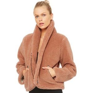 Alo Yoga Cozy Up Fleece Jacket in Rosewater